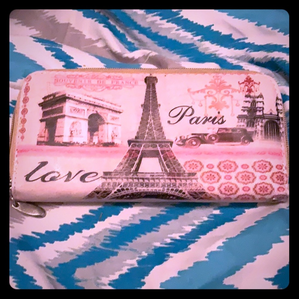 Paris Wallet-It’s literally from Paris 😍